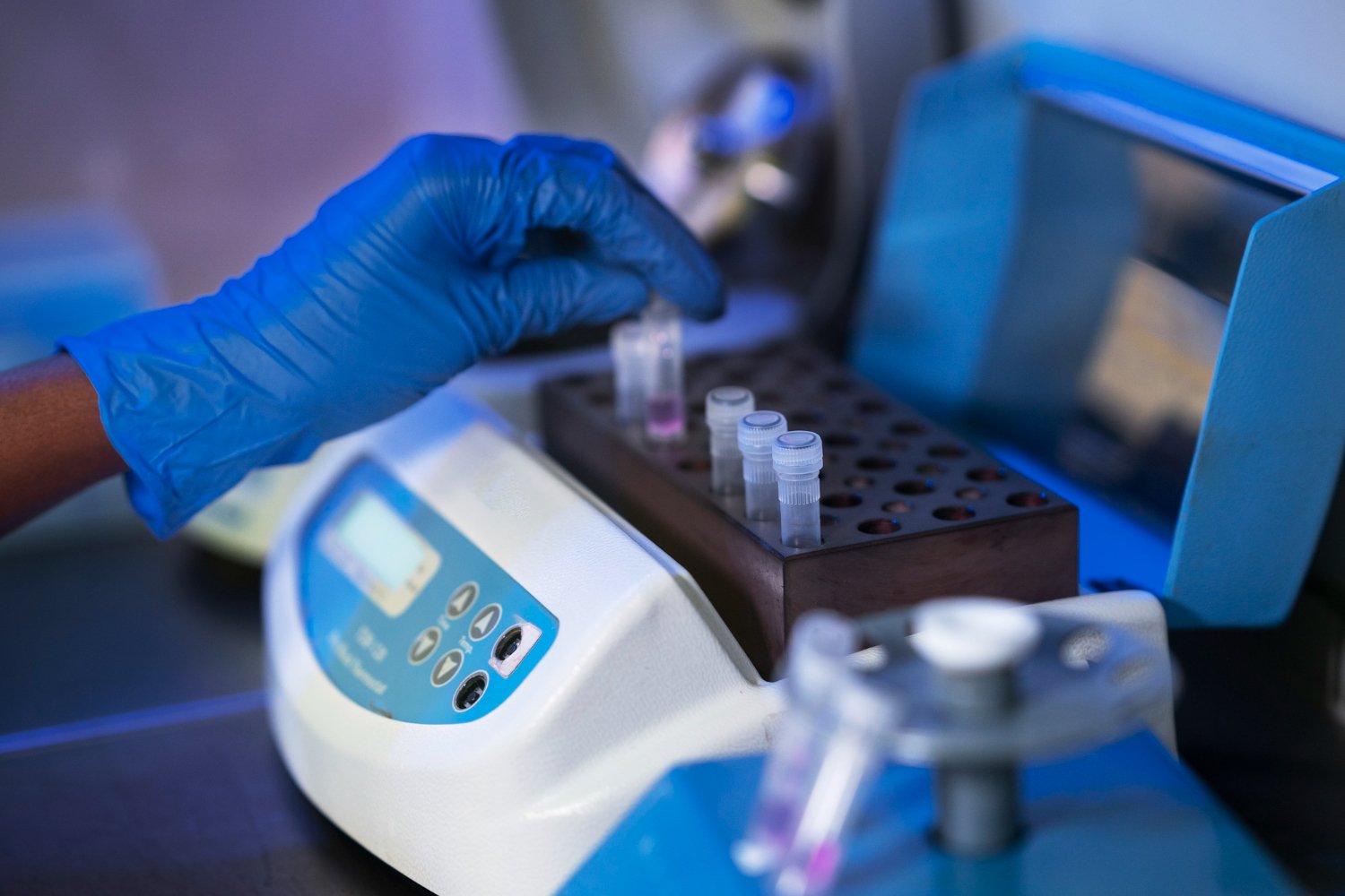 How FTIR Identifies Unknown Materials